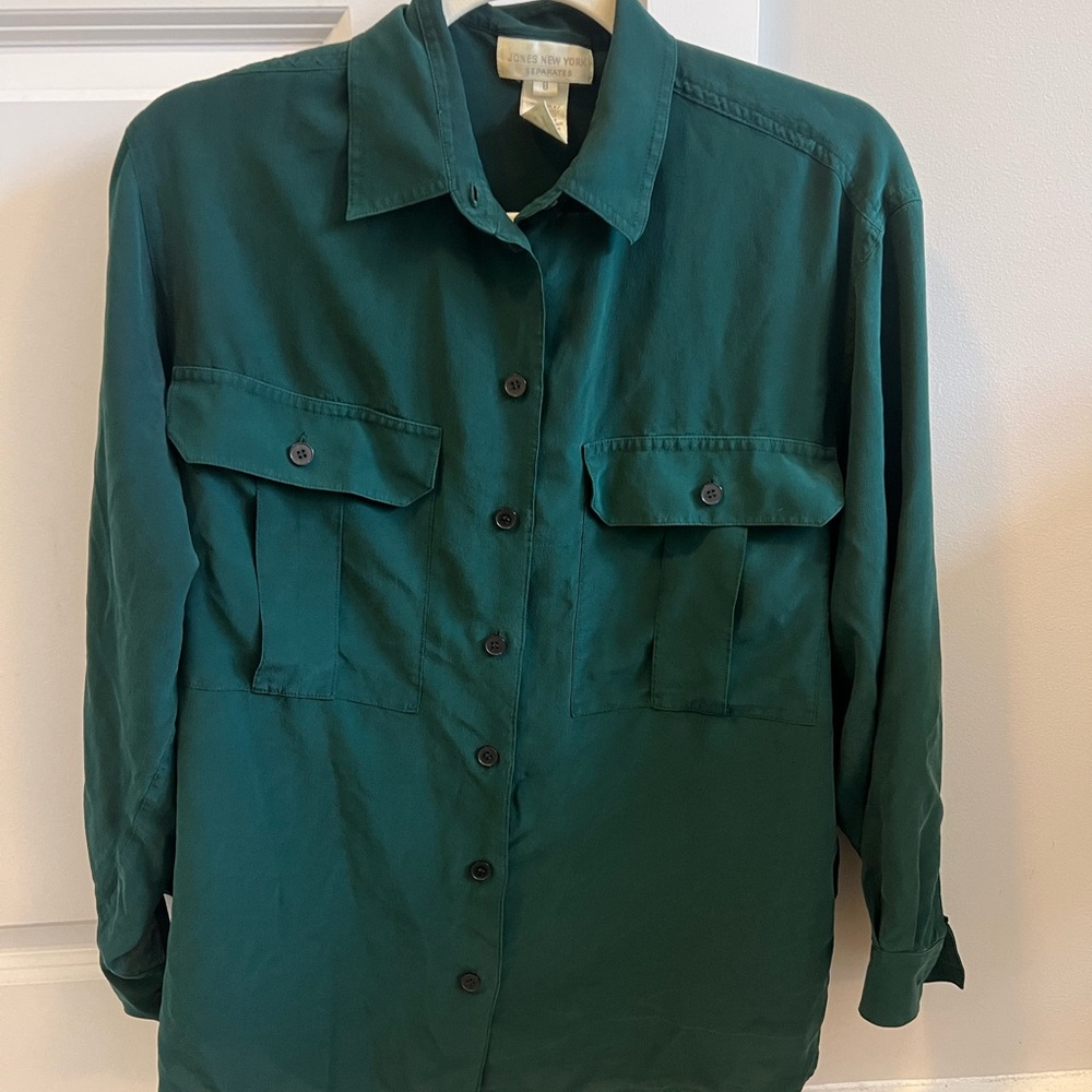 Jones New York Deep Green Casual Button-Down Shirt